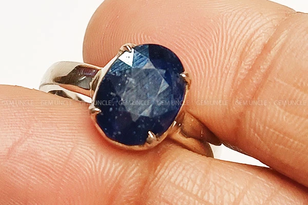 blue sapphire ring