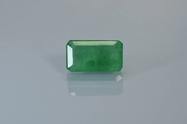 Emerald Stone (Panna Stone) Brazil - 6.44 Ratti