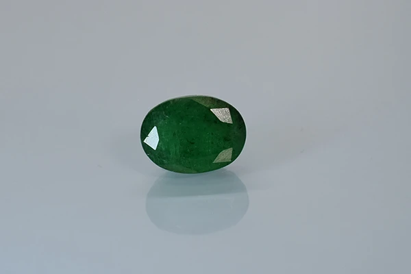 Emerald Stone (Panna Stone) Brazil - 8.40 Ratti