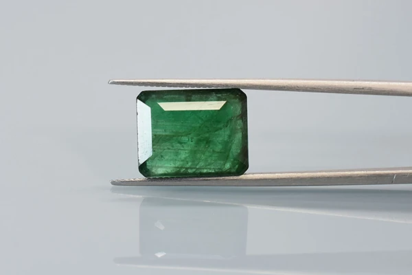 Emerald Stone (Panna Stone) Brazil - 8.64 Ratti