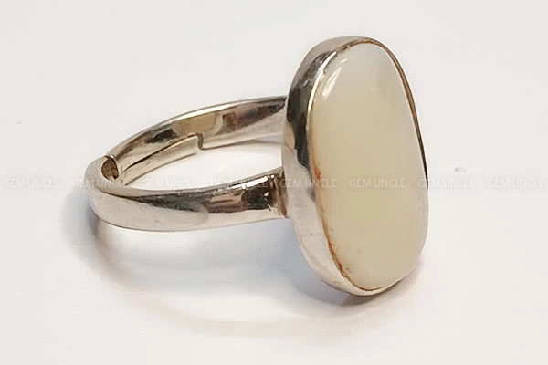 opal stone ring