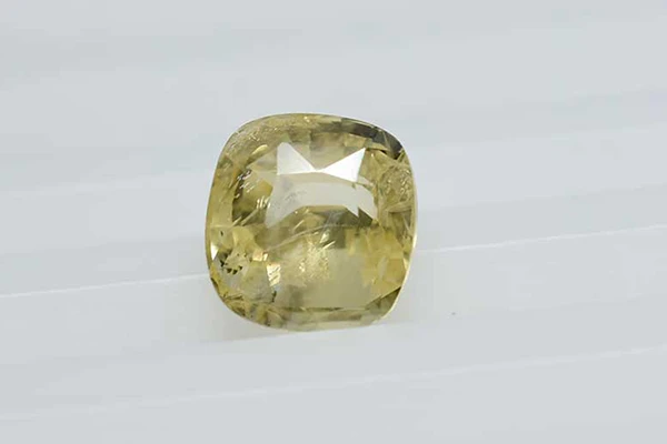 Yellow Sapphire Stone (Pukhraj Stone) Sri Lanka - 3.21 Ratti