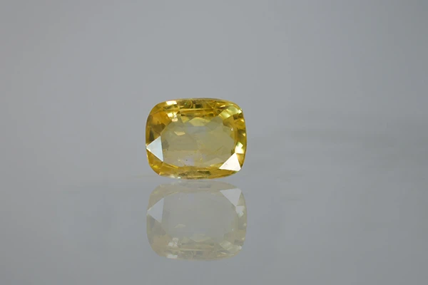Yellow Sapphire Stone (Pukhraj Stone) Sri Lanka - 4.24 Ratti